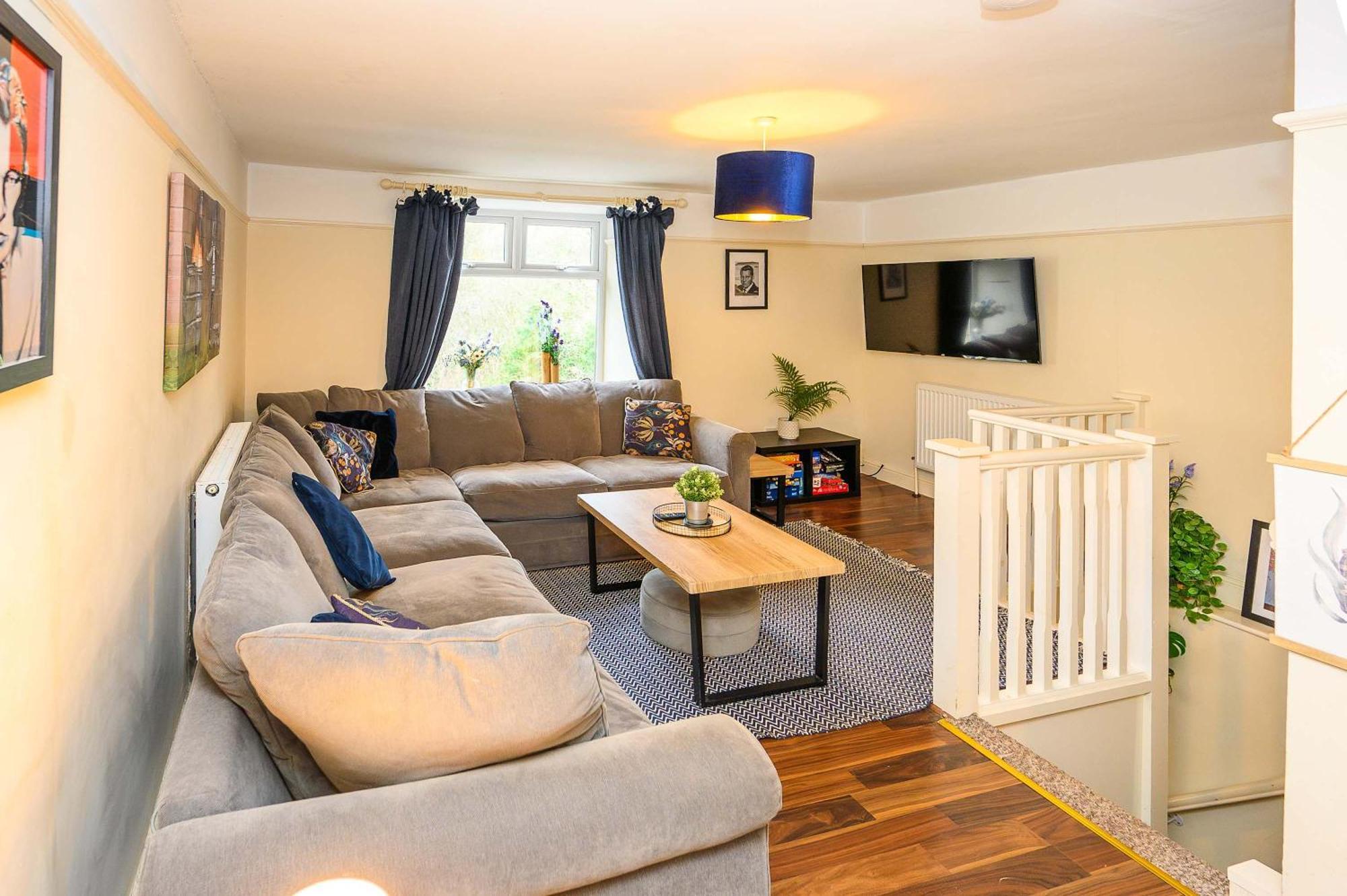 Llareggub Amazing House In Afan Forest With Breath-Taking Views By Staystaycations Port Talbot Exterior foto